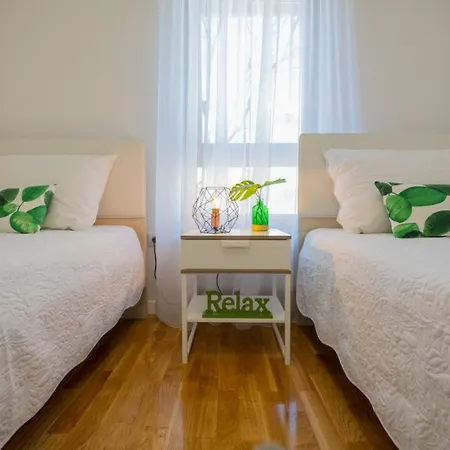 Center N&n Apartment *