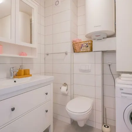 Center N&n Apartment
